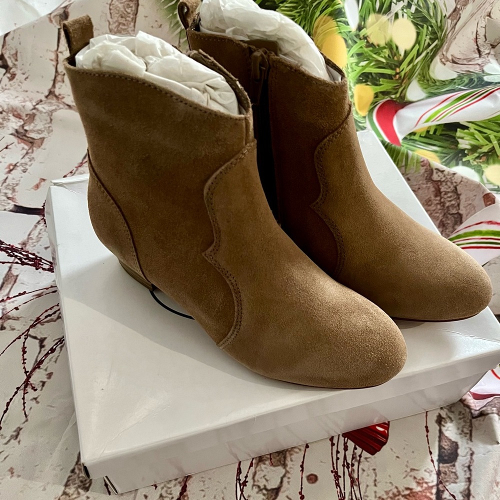 New! Steve Madden booties